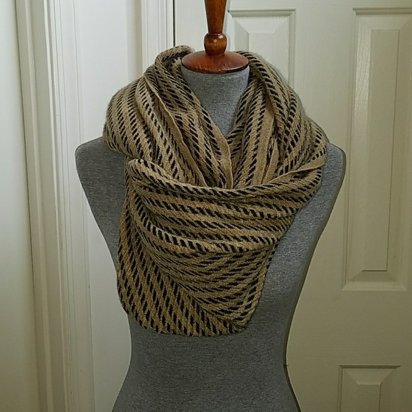 Infinity Scarf🛍 - Picture 2 of 3